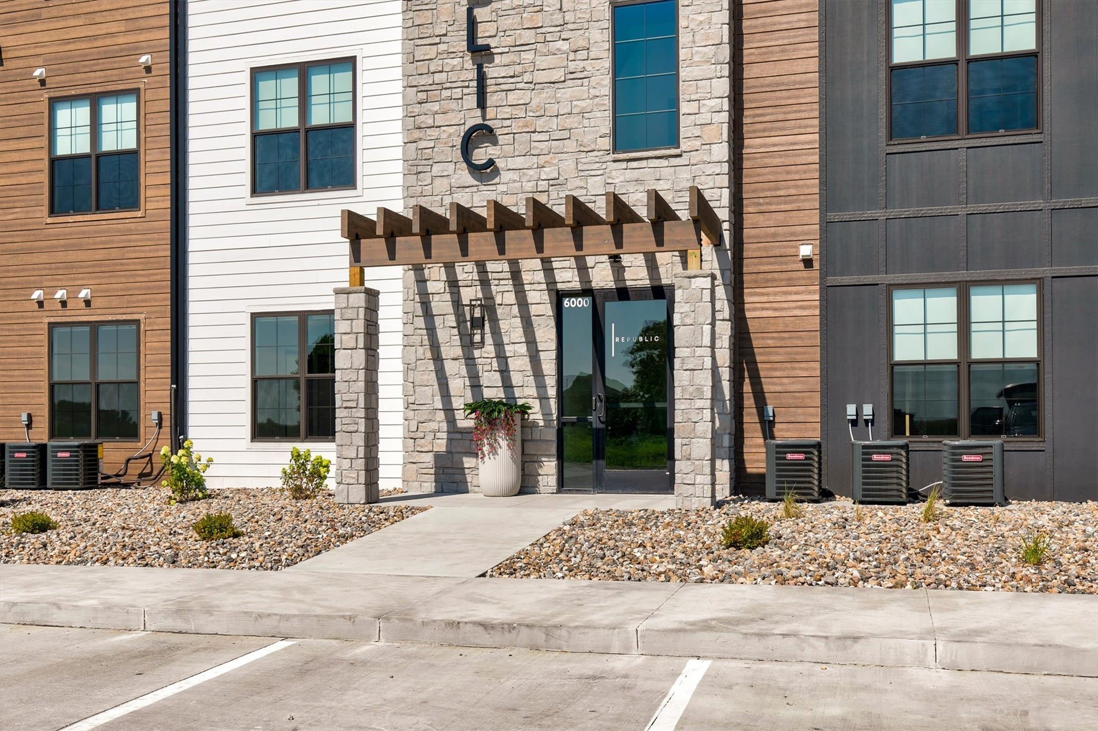 300 Anthem Drive – photo 5