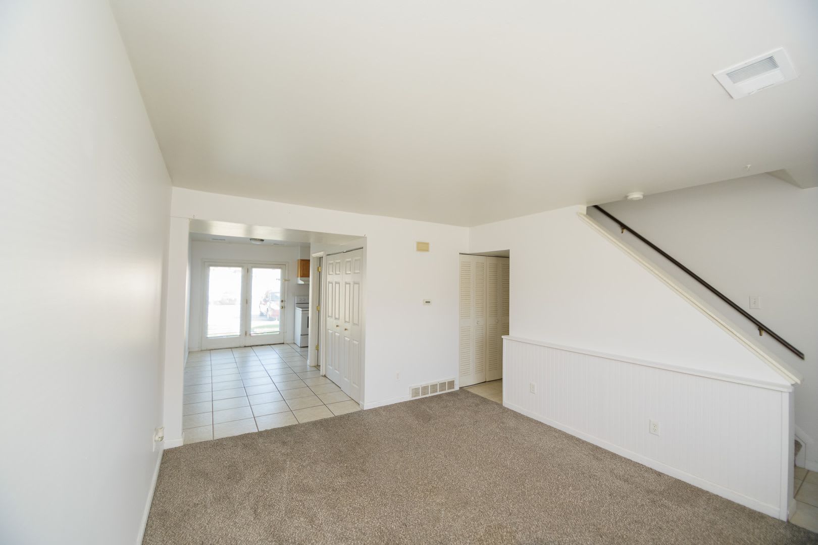 2 bedroom / 1.5 bathroom Townhome for rent in Valparaiso – photo 5