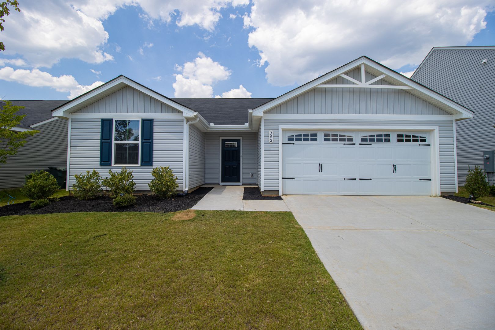 Gorgeous 3 Bedroom 2 Bath Minutes To Fort Jackson Available Mid October – photo 1