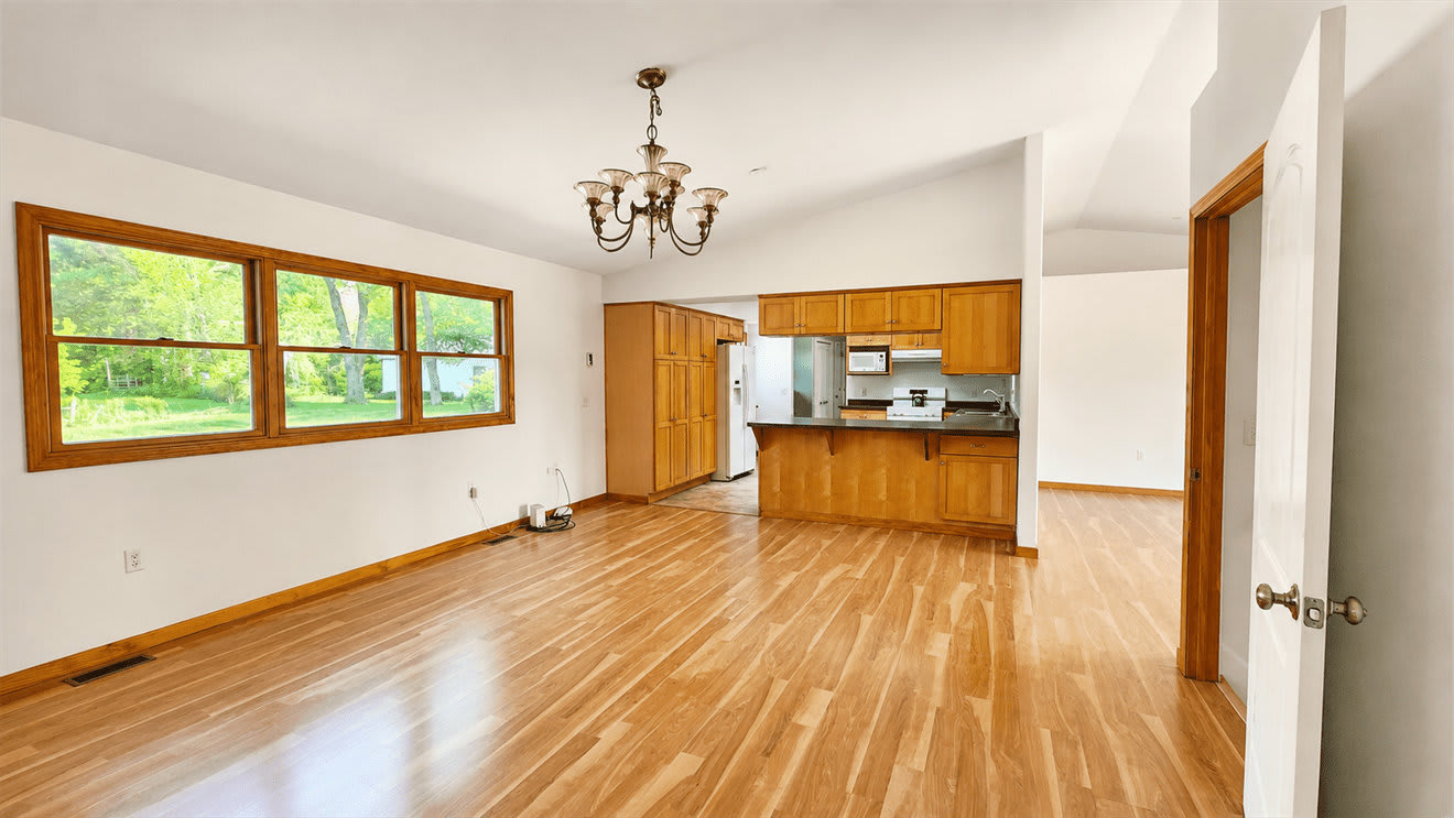 1425 N Sutton Rd – photo 5