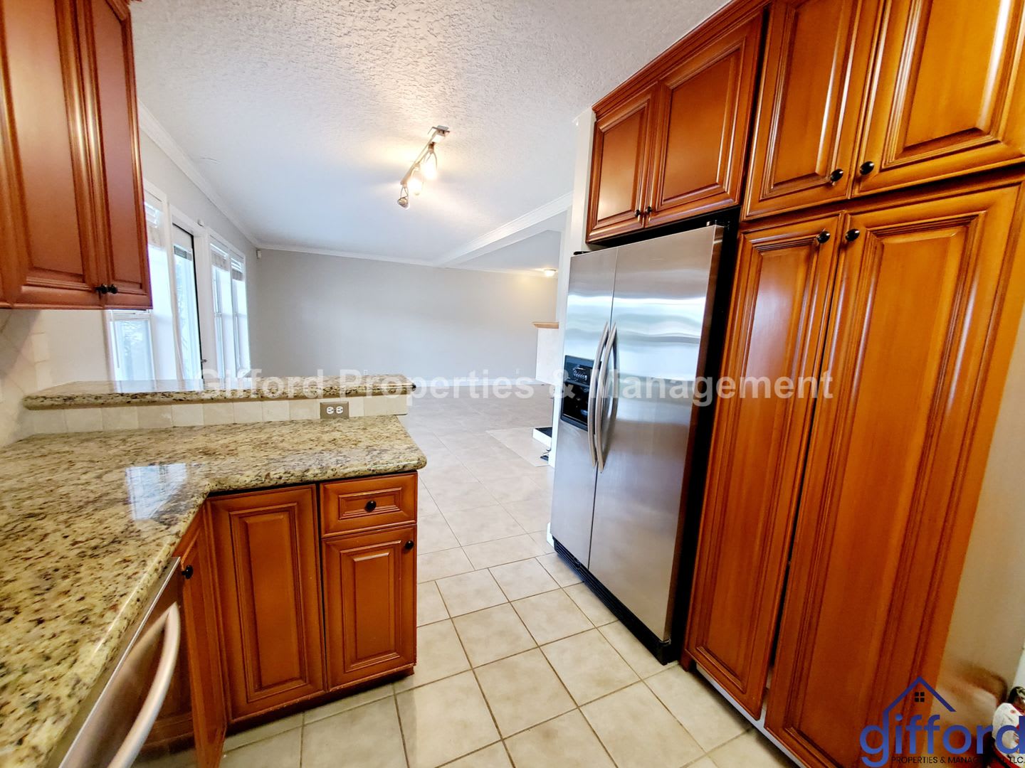 2BR/2BA Riverfront Luxury Condo – photo 5