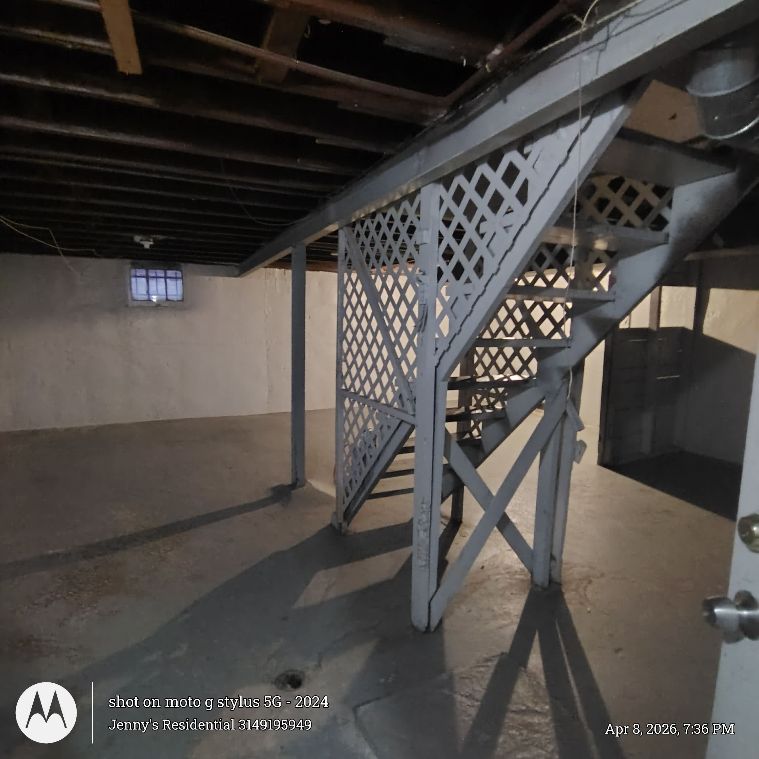 6404 Myron Avenue – photo 4