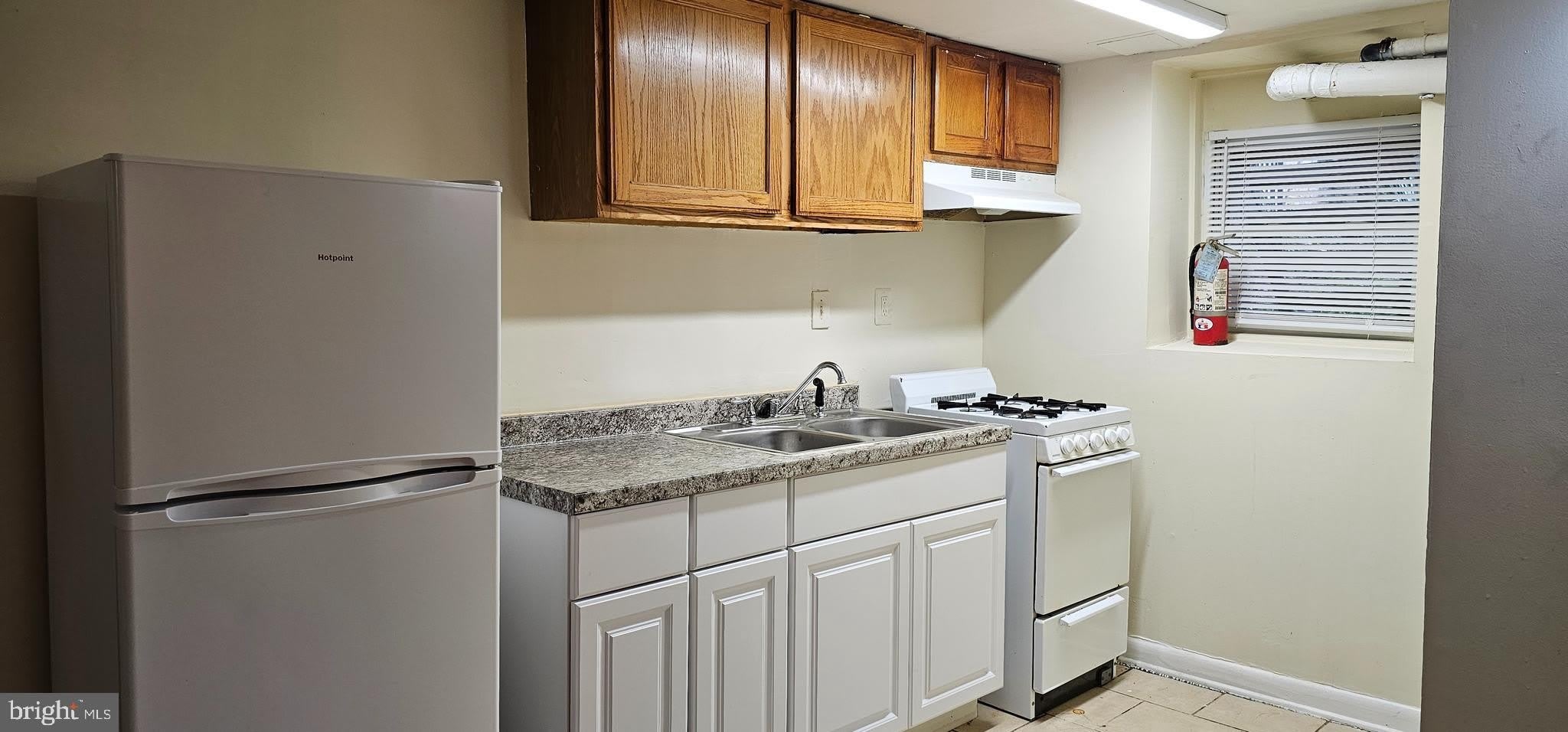 4031 GREENMOUNT Avenue – photo 3