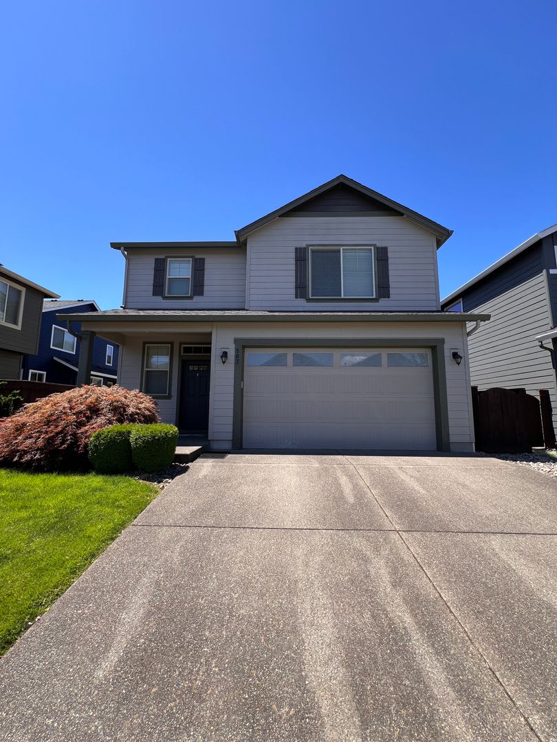 Available Now Ridgefield 2 Story In Picturesque Neighborhood – photo 1