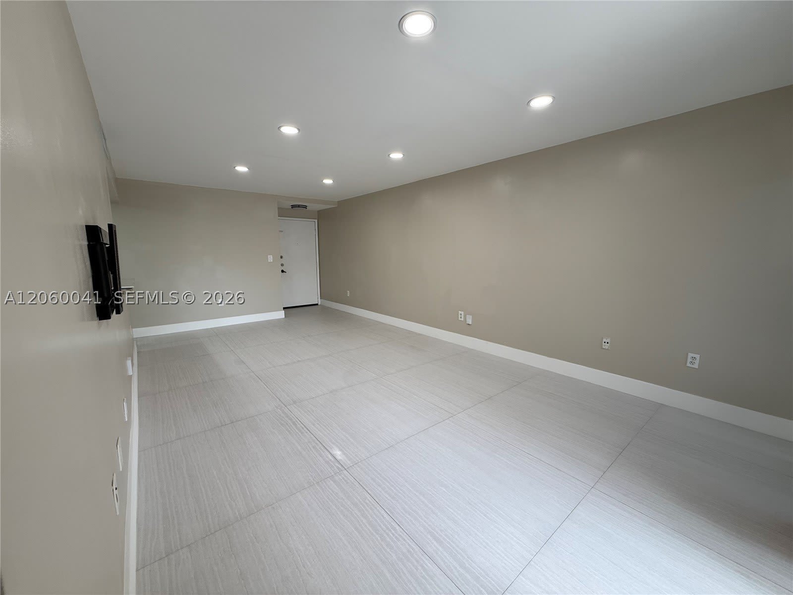 9405 Fontainebleau Blvd – photo 4
