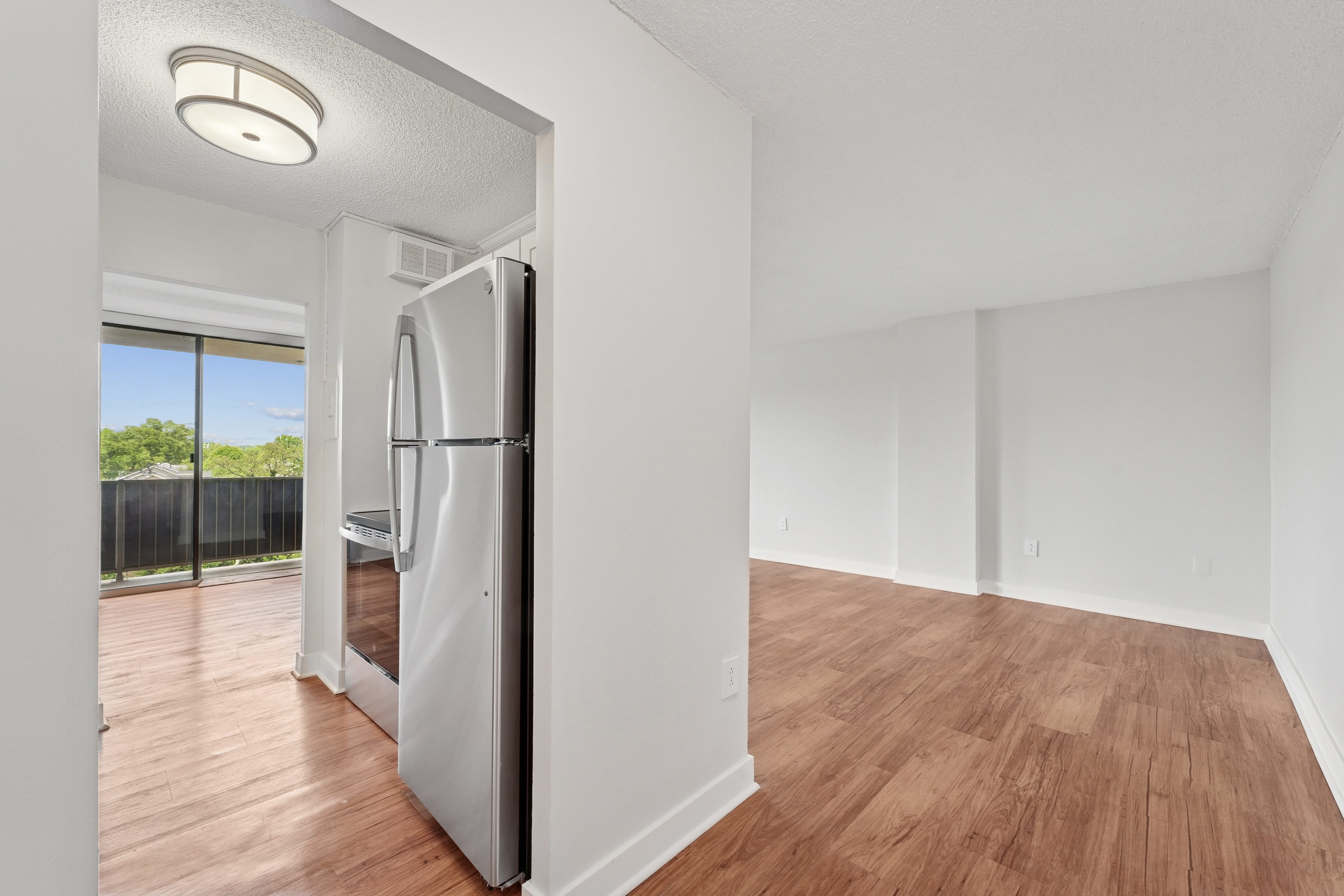 Riverside Apartments – photo 5