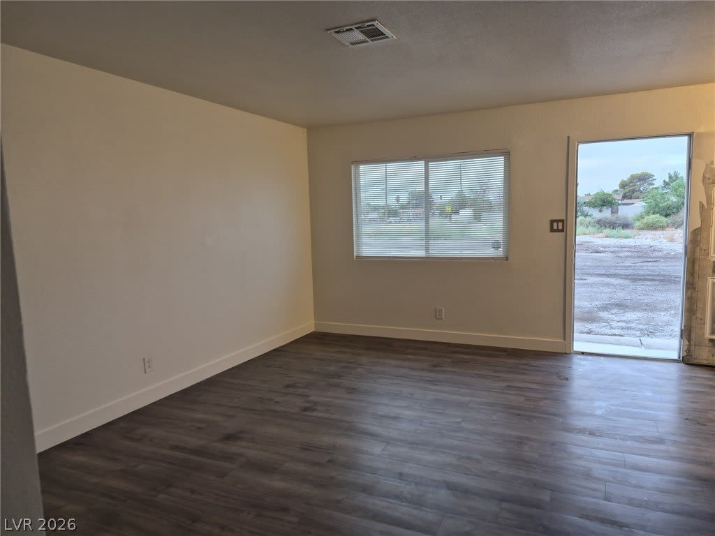 1831 N Walnut Road – photo 4
