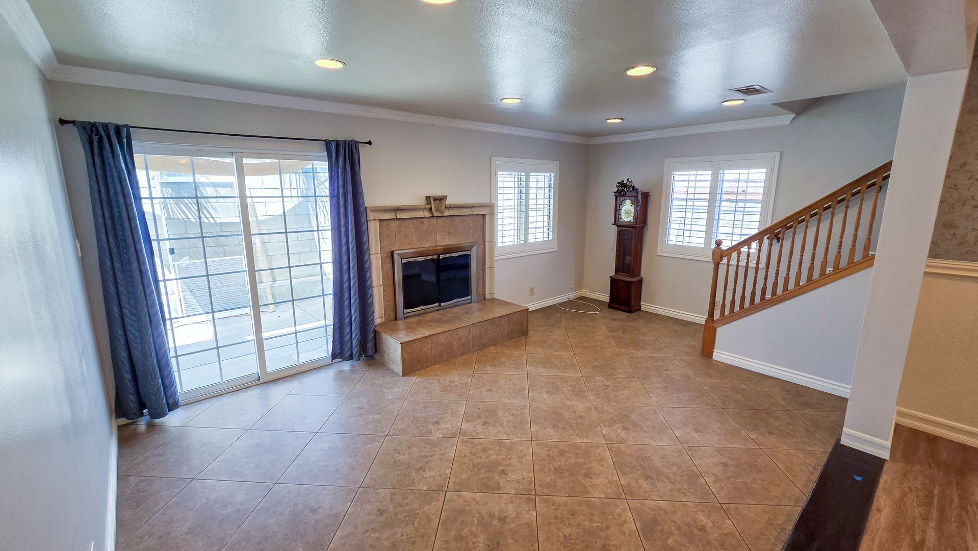 5 Bed 3 Bath House With Amazing Salt Water Pool! – photo 5