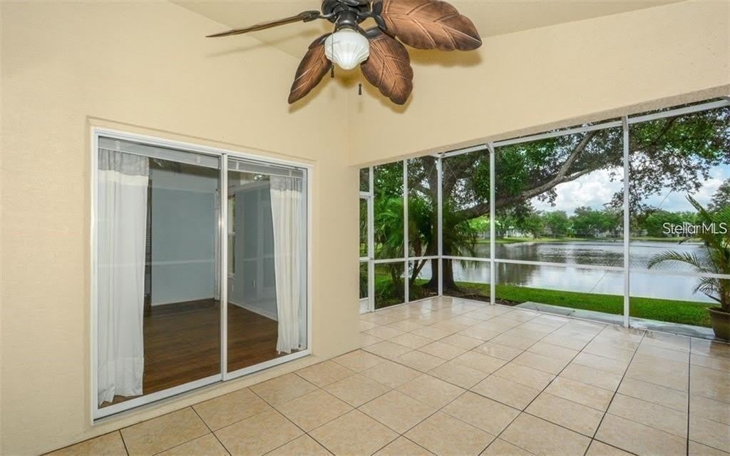 6227 YELLOWTOP Drive – photo 5