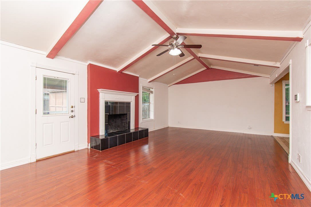2001 Eisenhower Drive – photo 2