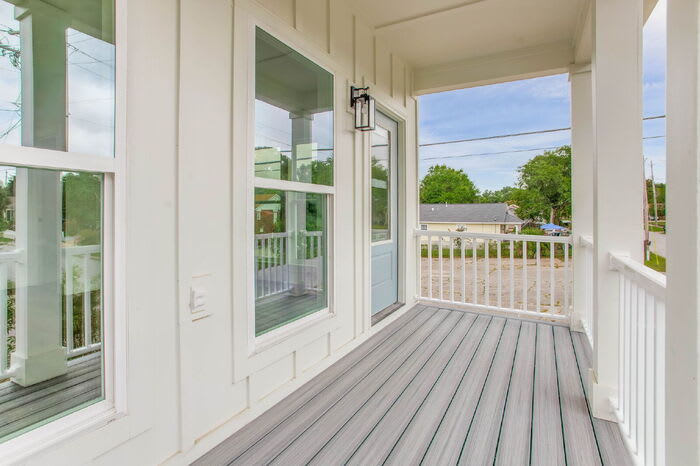 923 West Belmont Street – photo 5