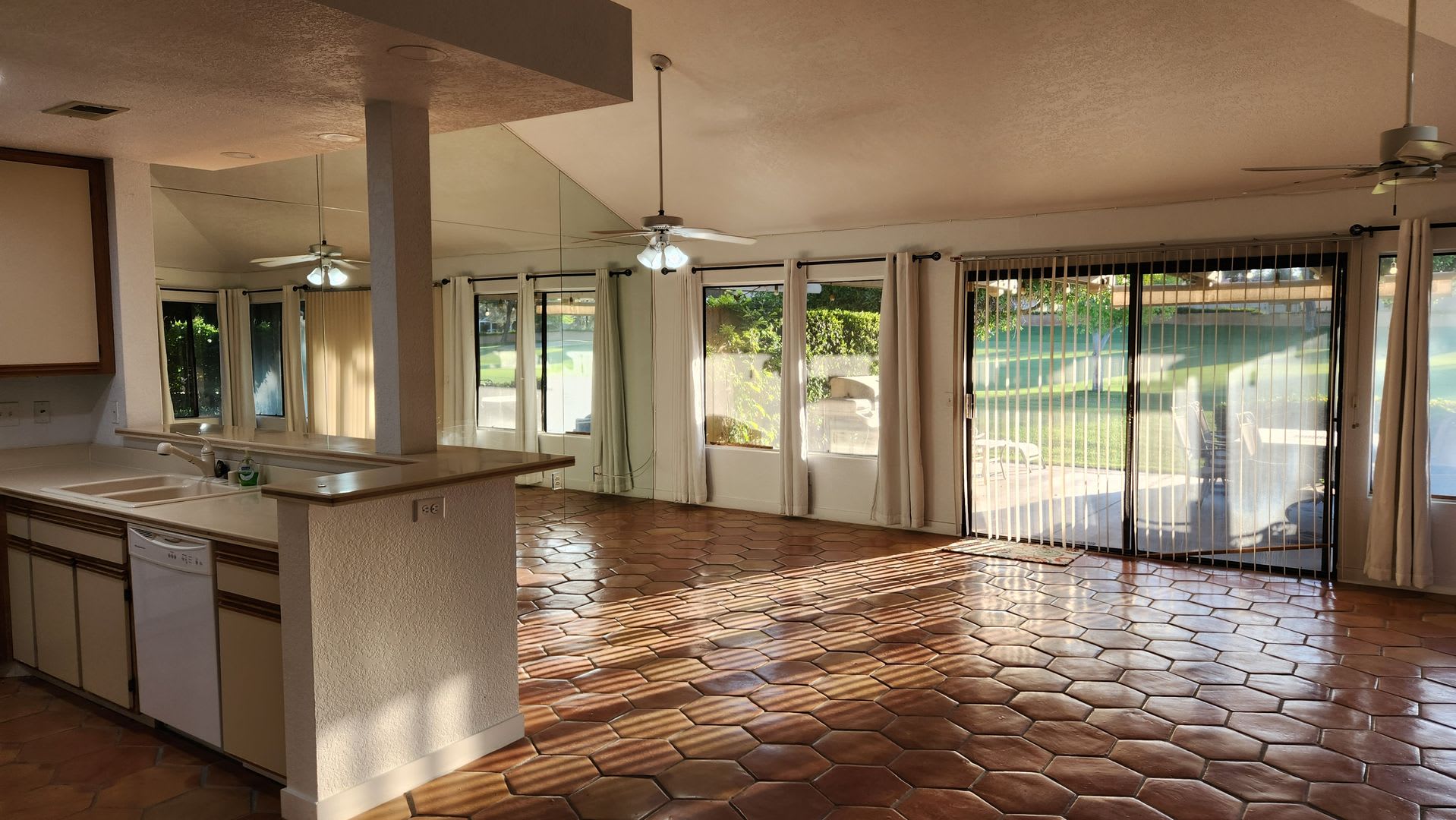 Two bedroom, two bath on the 15th fairway – photo 3