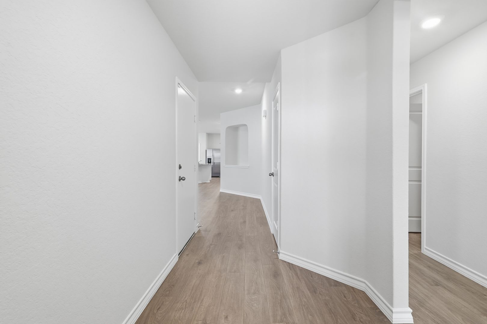 Beautiful Single Story Home In Laurel Vista – photo 3