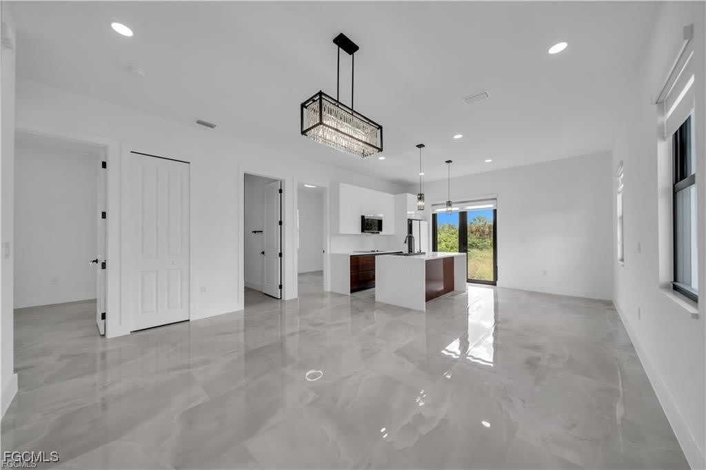 711 Roma Avenue S – photo 5