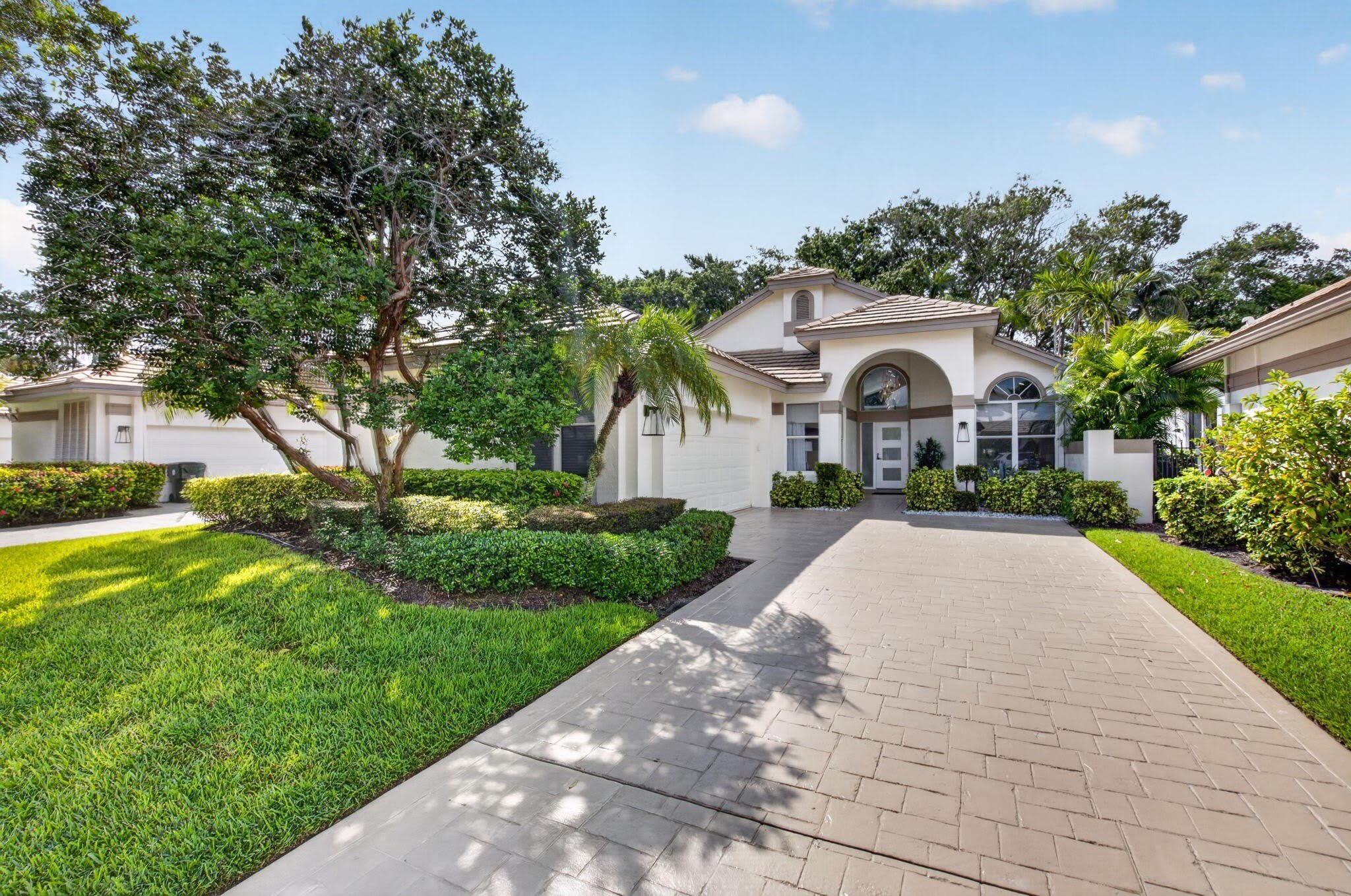 5372 NW 21st Avenue – photo 3