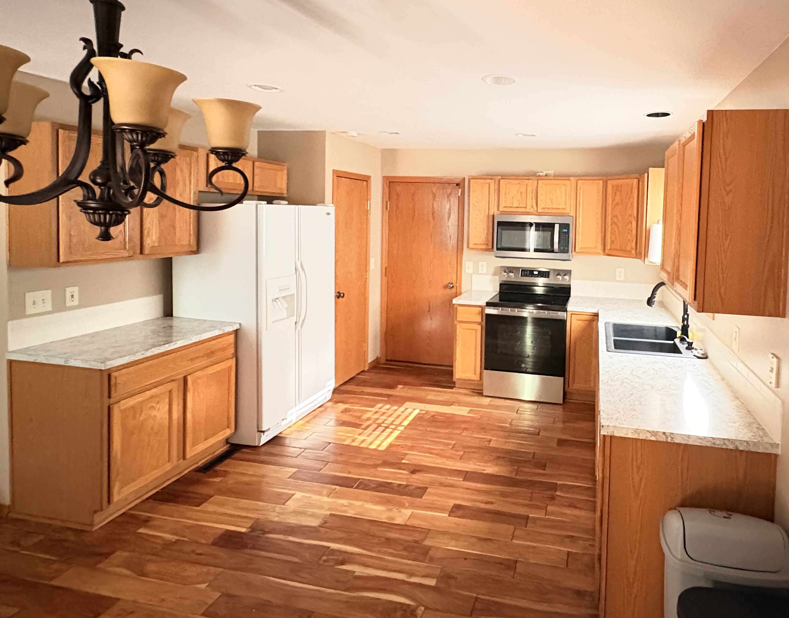 650 West Scott Street – photo 5