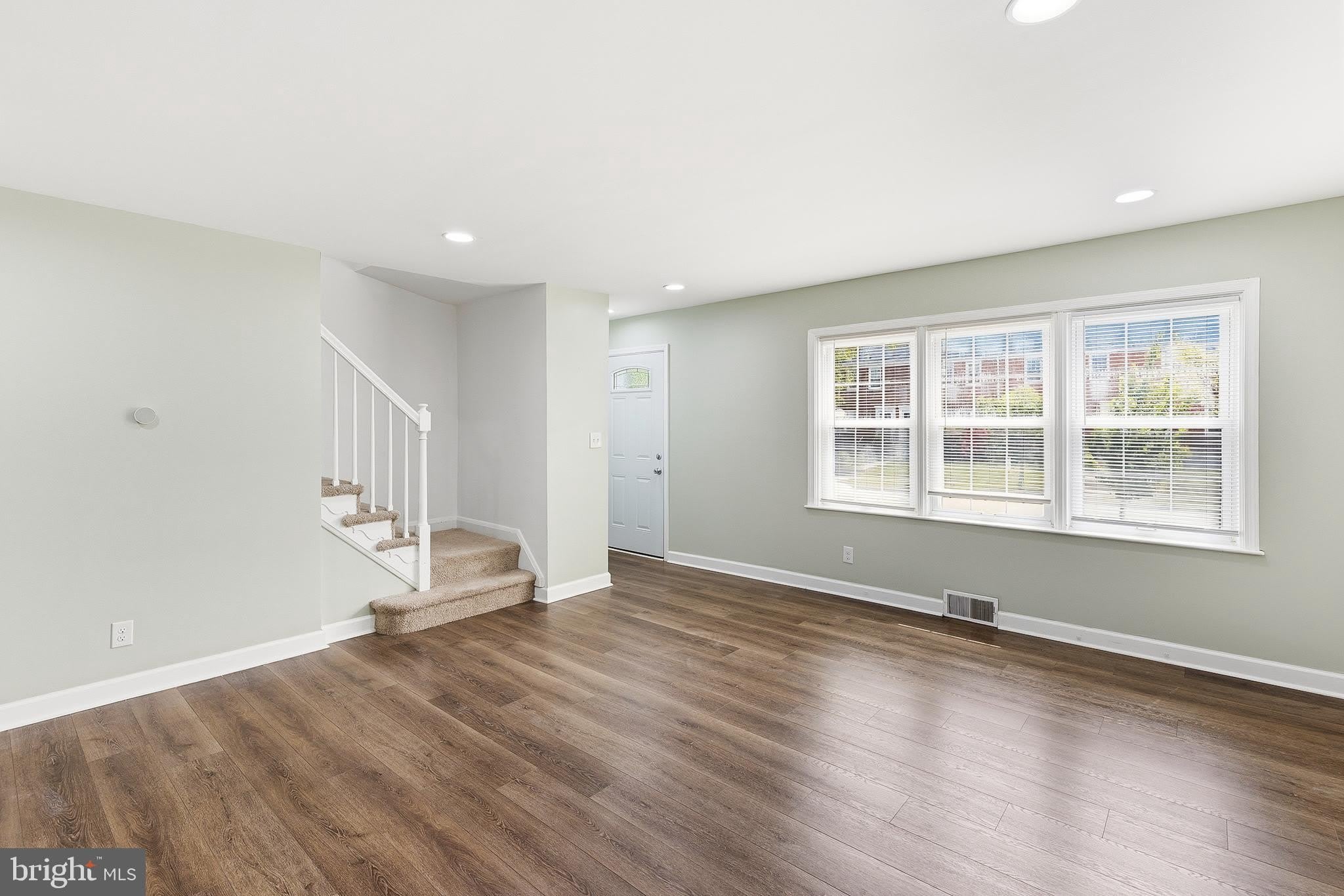 8130 KIRKWALL Court – photo 5
