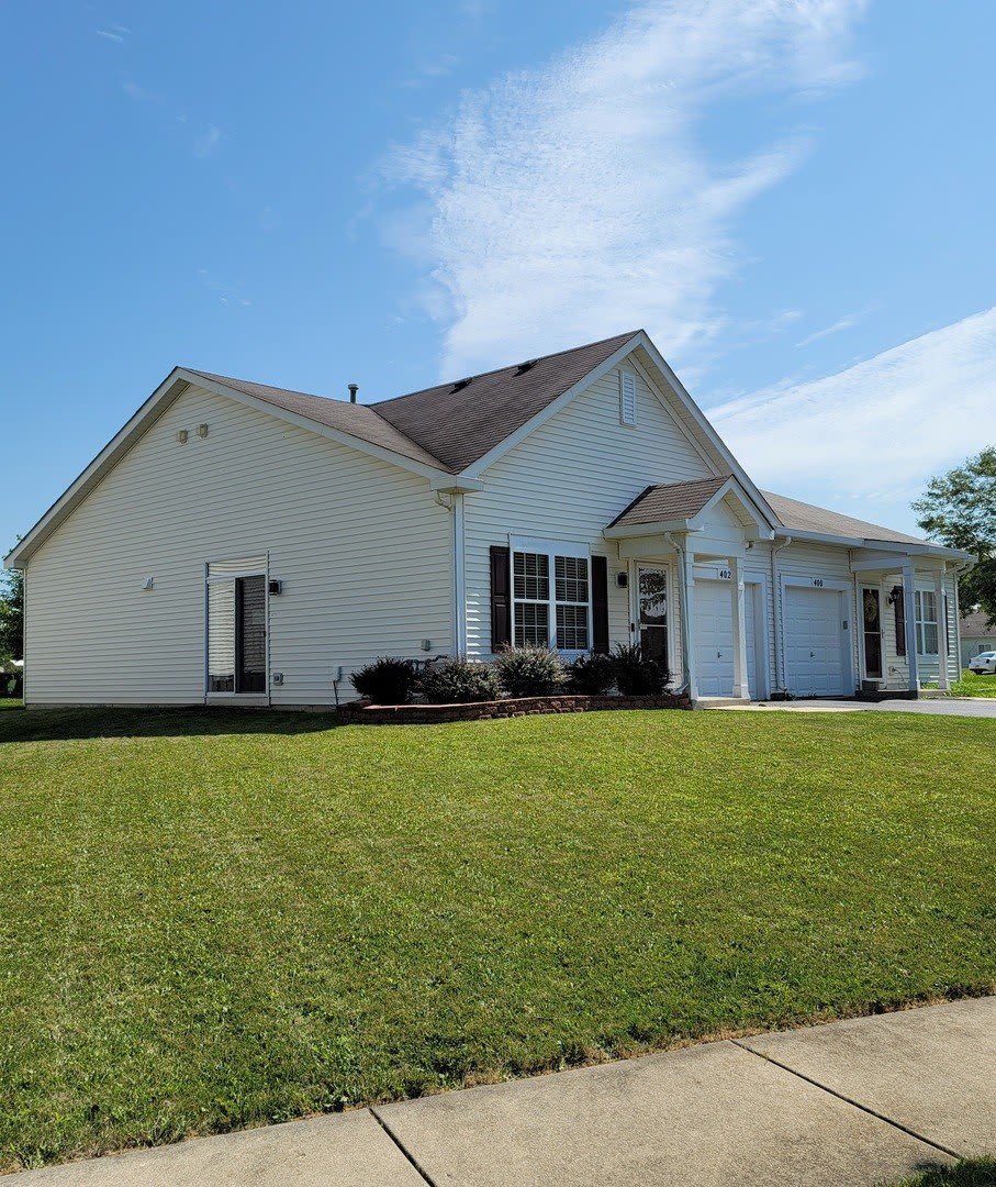 402 Waubonsee Drive – photo 2