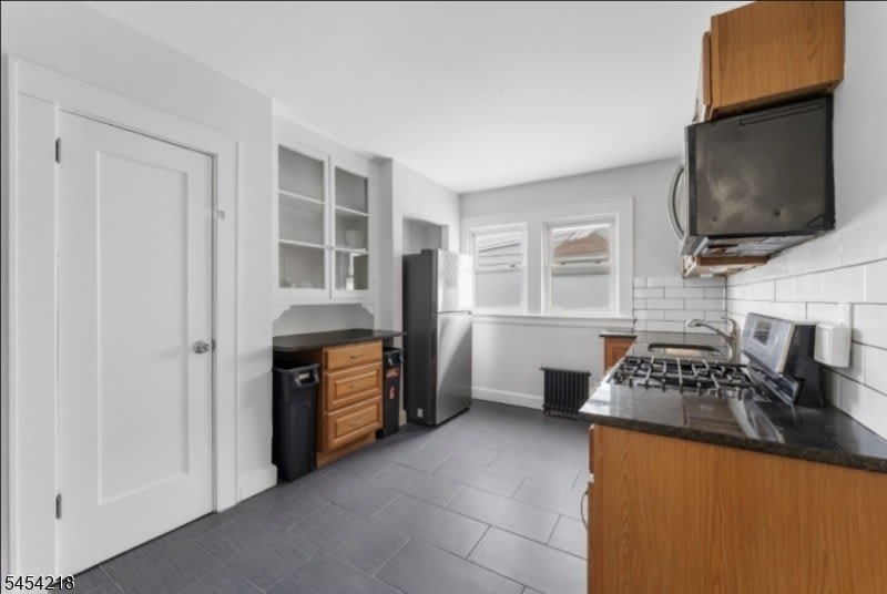 1020 Cross Ave – photo 5