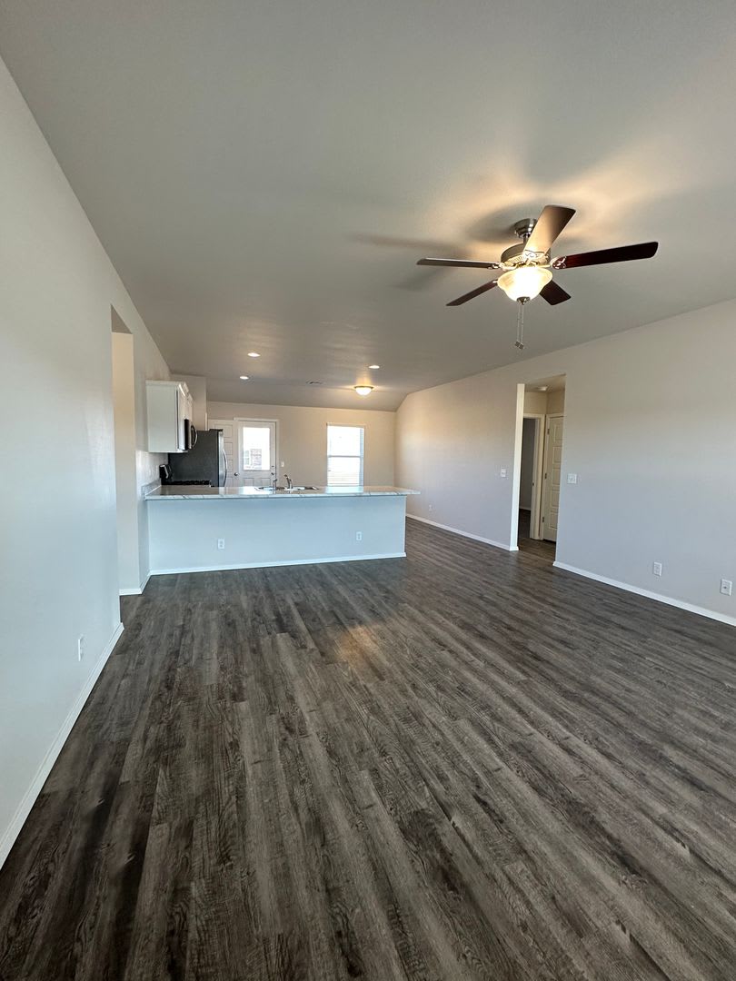 Coming Soon Pre Lease This Beautiful 3 Bedroom 2 Bath Home In Broken Arrow – photo 4