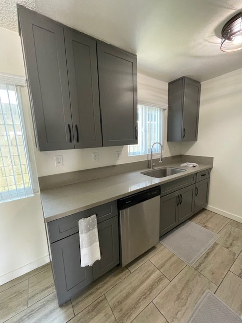 Newly Renovated 1 Bedroom in Bellflower with Move in Special – photo 1