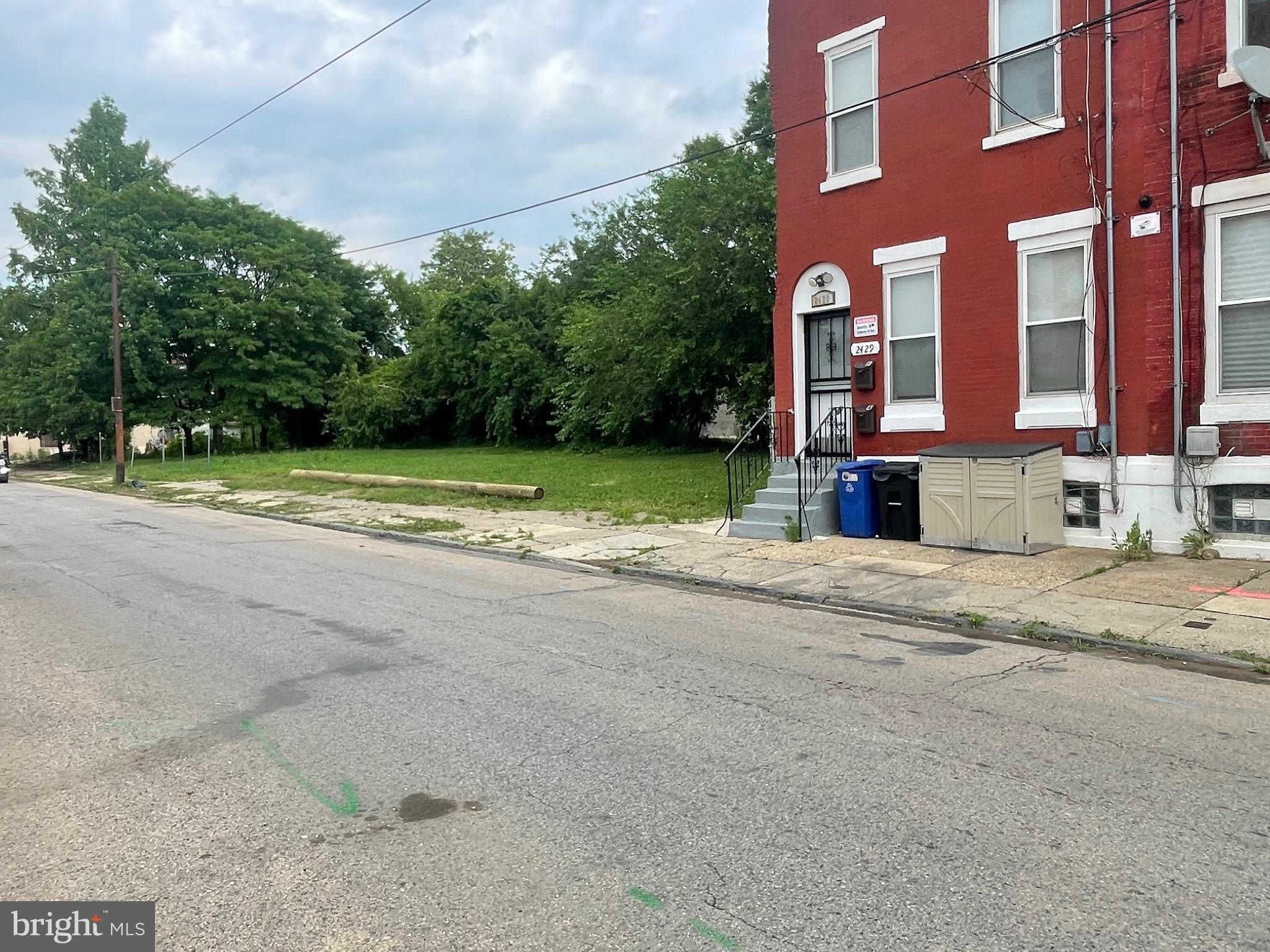 2427 N 10TH Street – photo 2