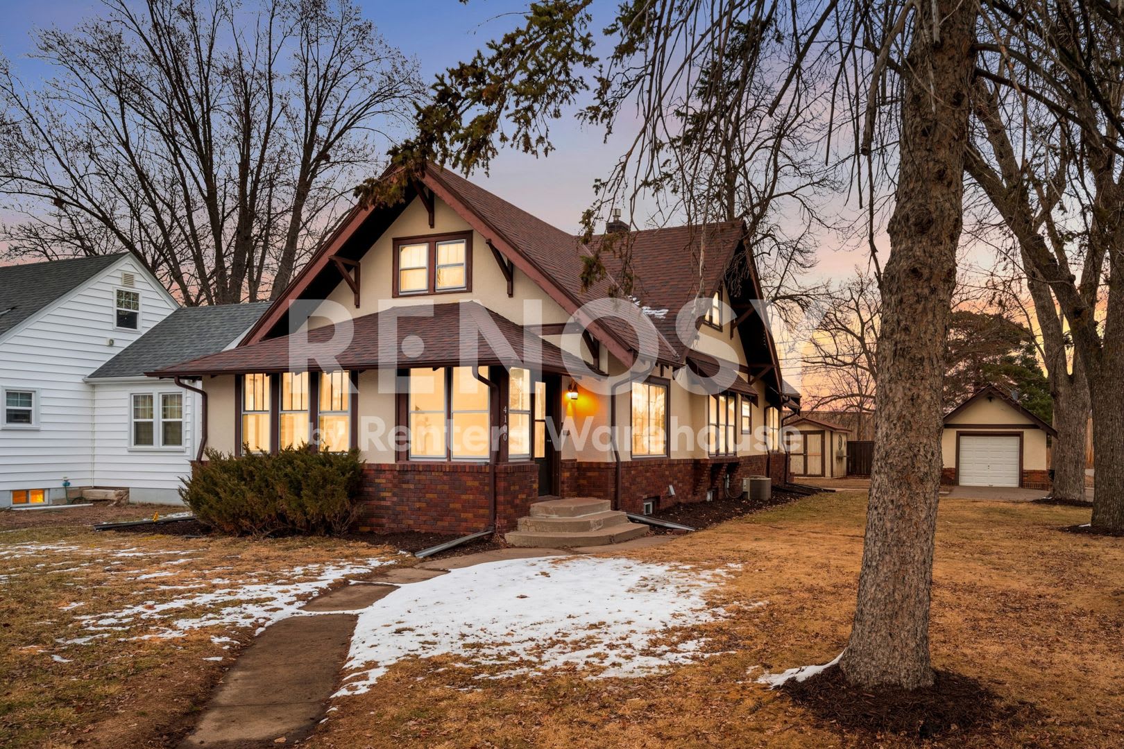 Available July 1st 5 Bedroom 2 Bath Single Family Home in Robbinsdale – photo 2