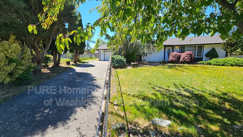 2400 Carpenter Street – photo 2