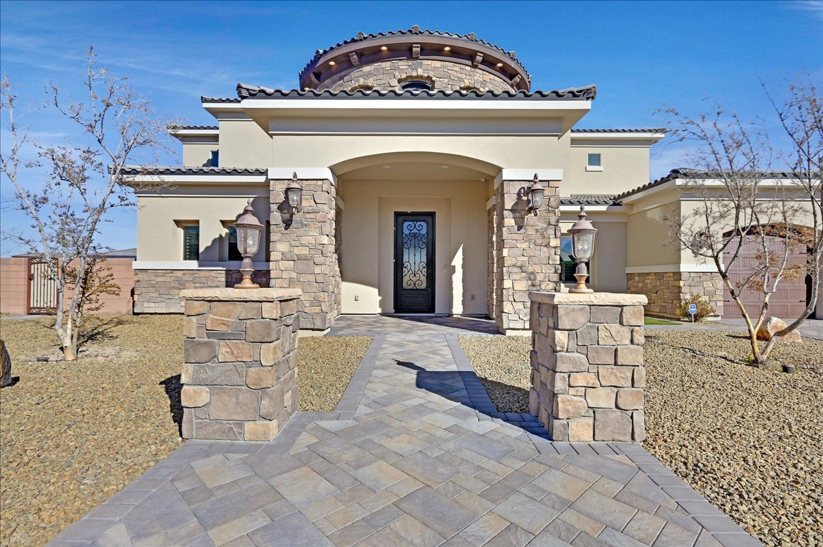 Custom Luxury Home With Strip And Mountain Views – photo 2