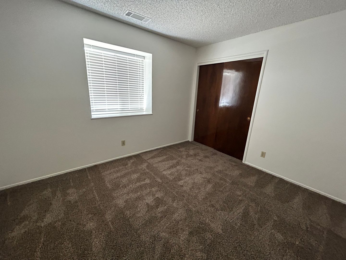 Upcoming 3 Bedroom 2 Bathroom – photo 5
