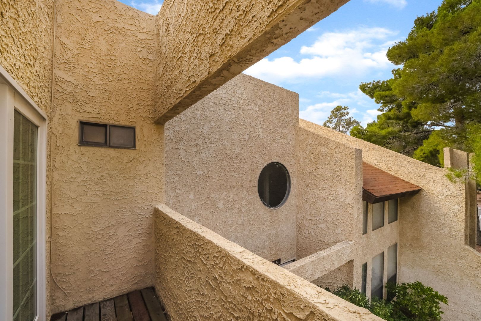 2 Bedroom 2 5 Bath Near Flamingo Torrey Pines – photo 3