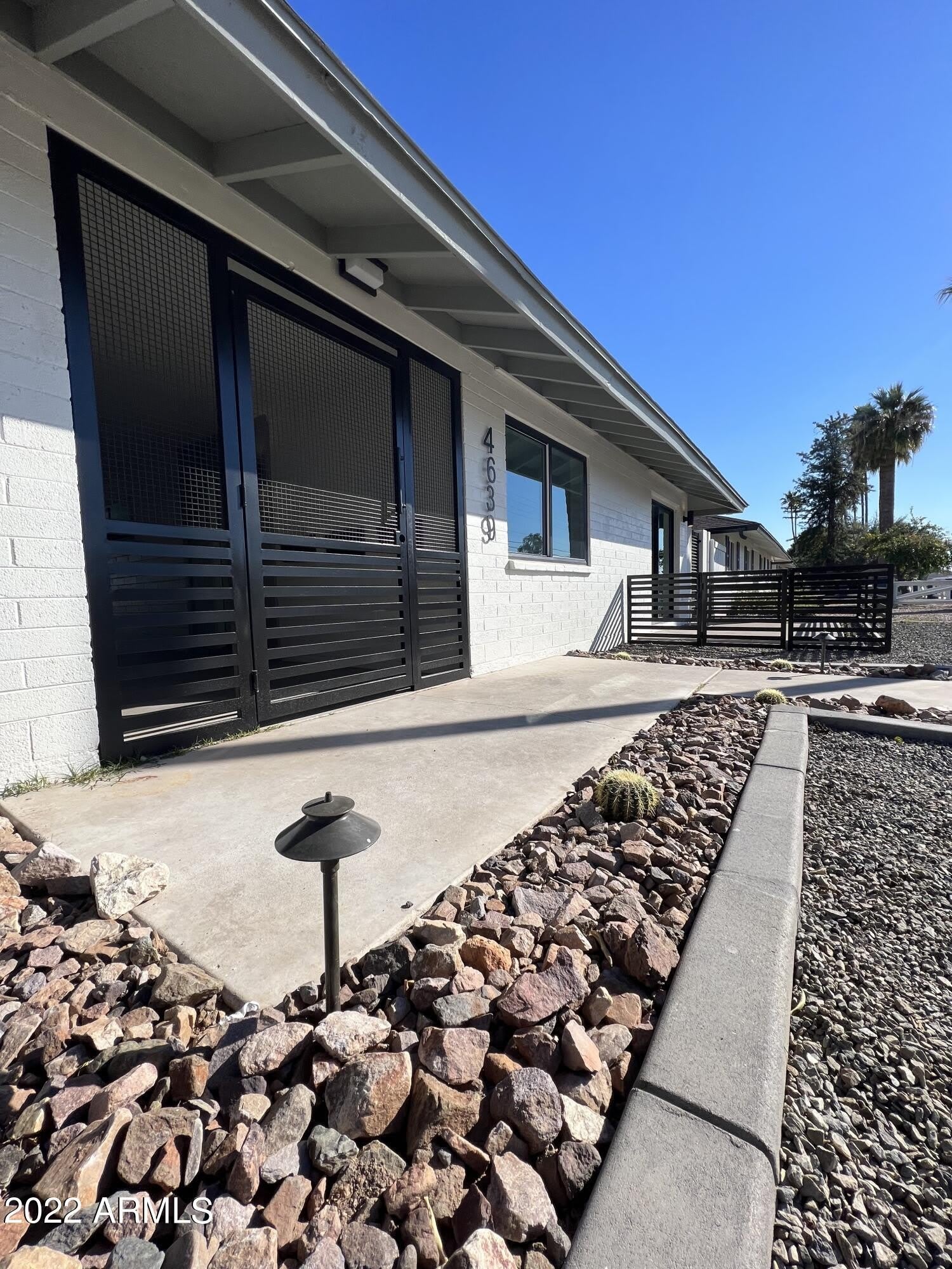 4639 N 12th Avenue – photo 2