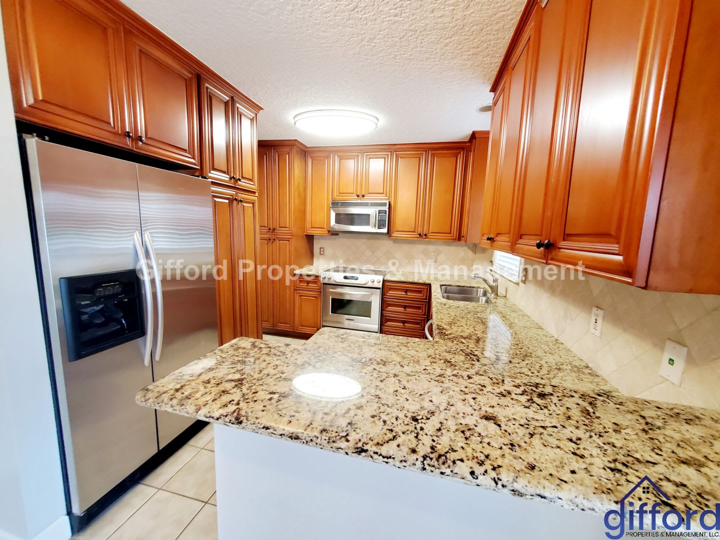 2BR/2BA Riverfront Luxury Condo – photo 4