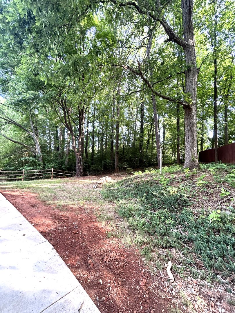 Renovated, spacious 3 bed, 2 bath ranch style home – photo 5