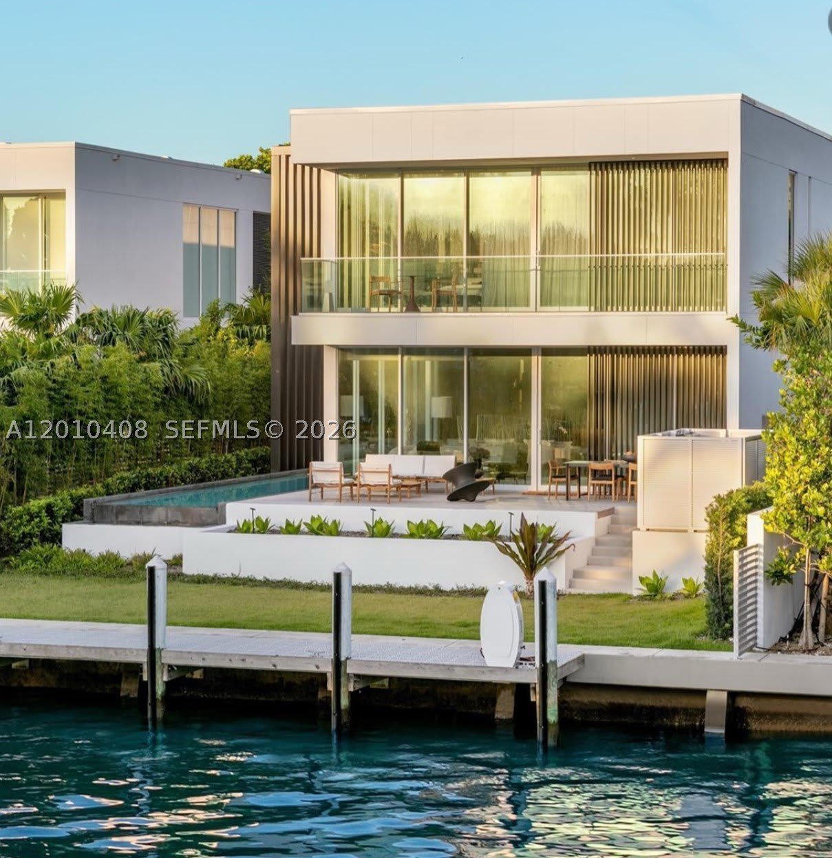 1081 W 48Th St – photo 1