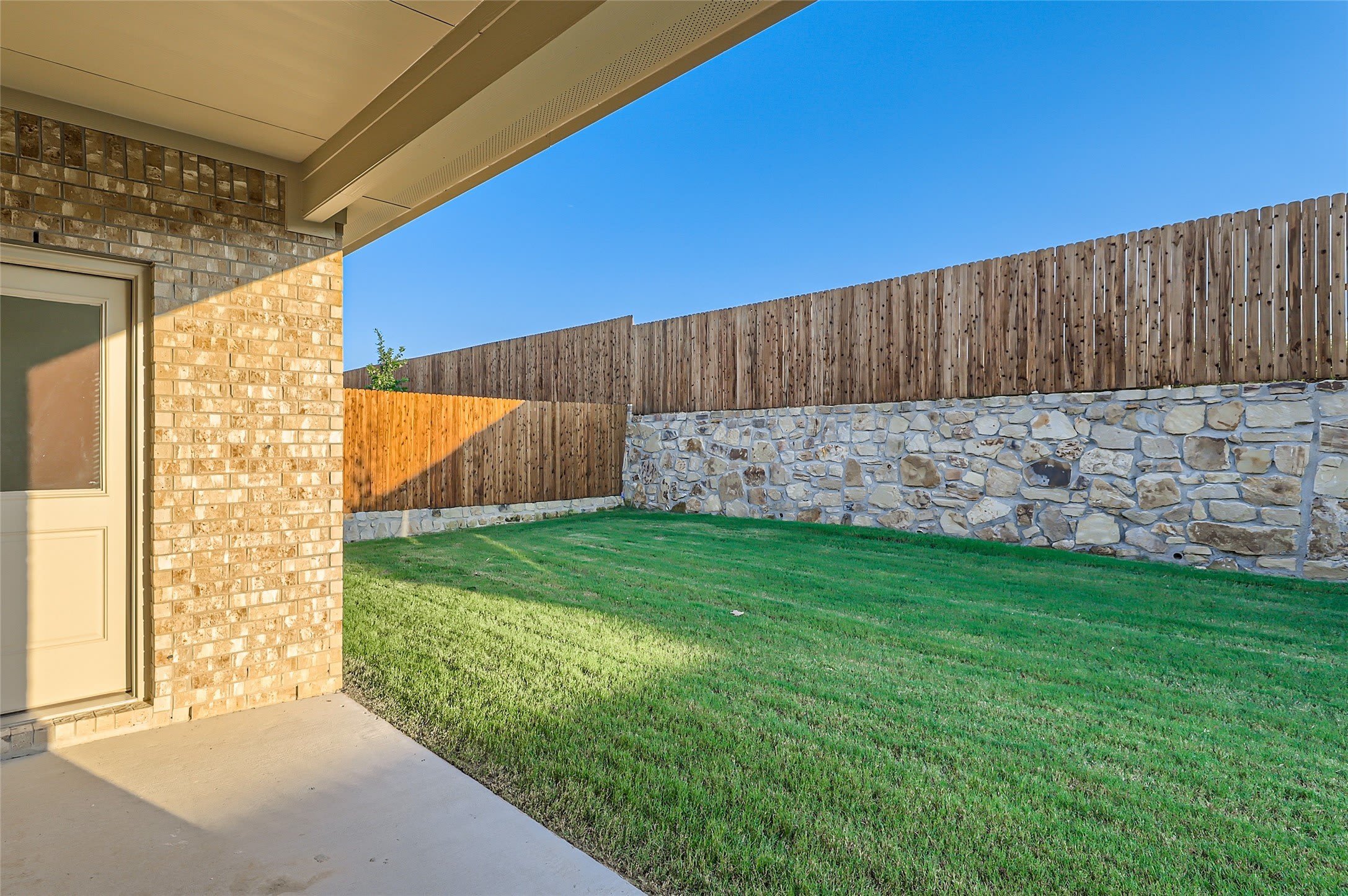 1205 Gladespring Lane – photo 4