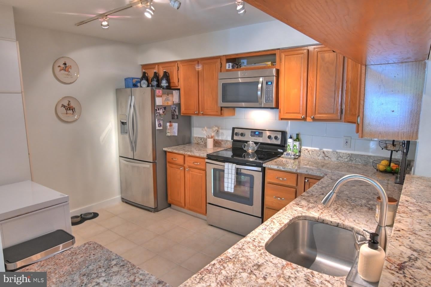2220 SPRINGWOOD DR #UNIT C – photo 3