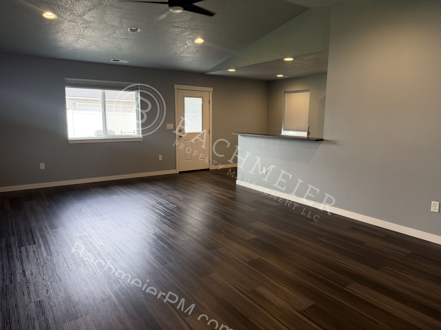 Beautiful Newer 3-Bedroom, 2-Bathroom Single-Family – photo 2