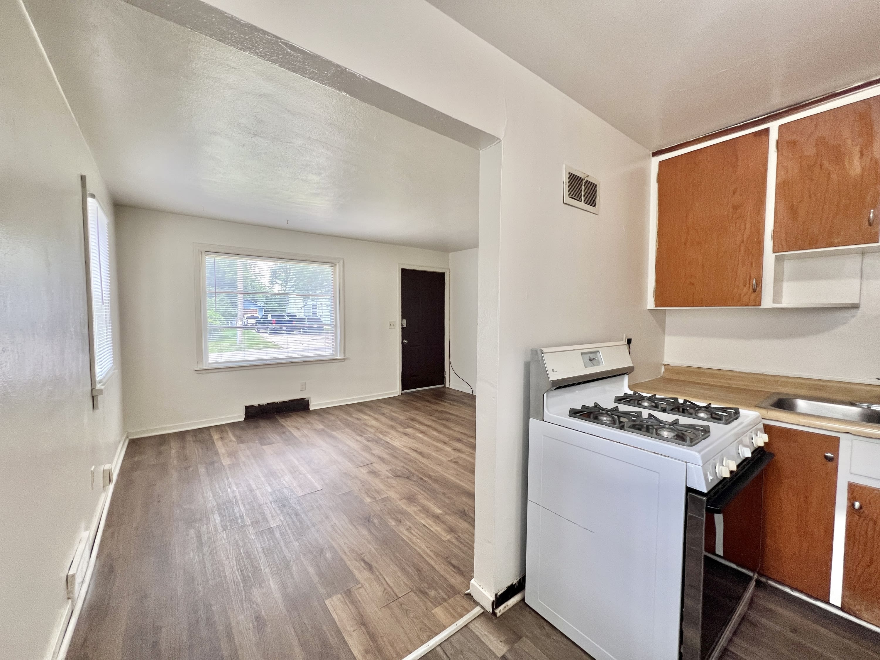 924 Copeland Avenue – photo 3