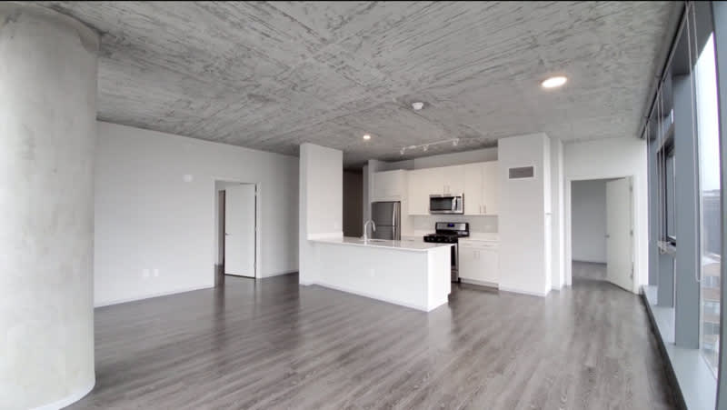 743 S Clark St – photo 1
