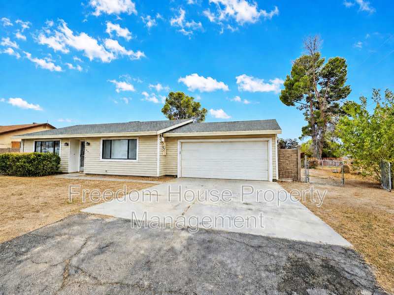 721 East Calvada Boulevard – photo 3