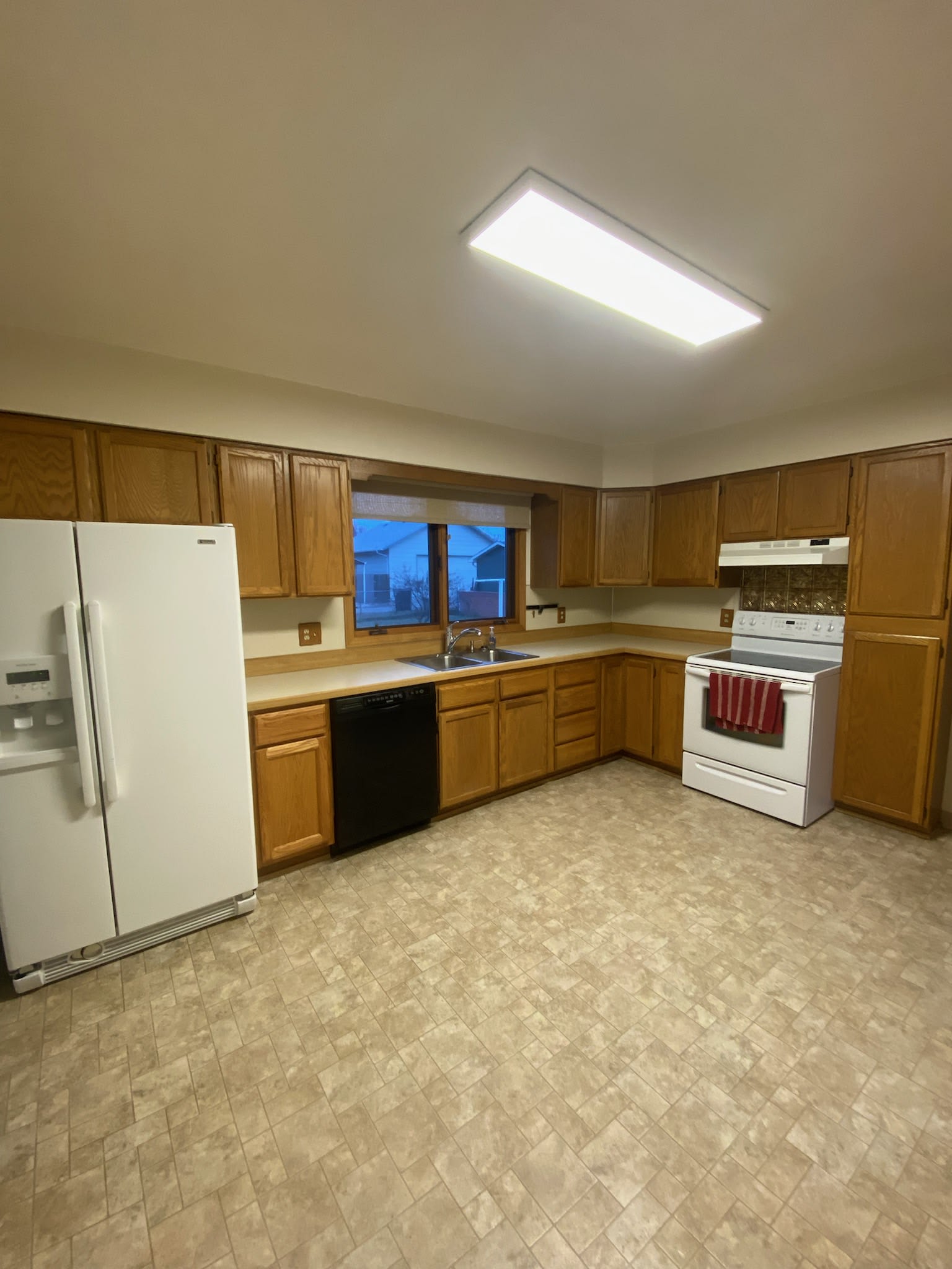 2304 Hewitt Drive – photo 4