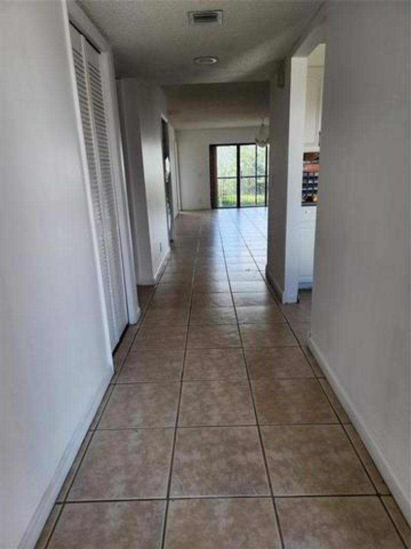 390 Racquet Club Road 204 Weston Fl 33326 – photo 2