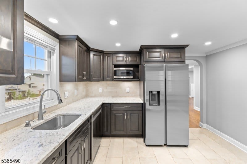 86 Forest St – photo 4