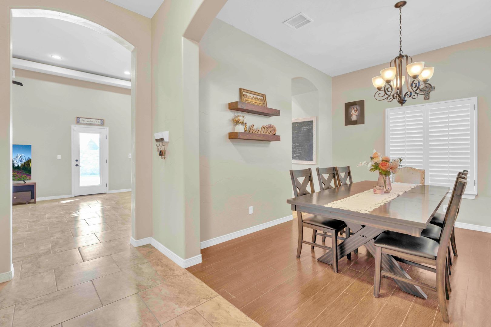 East El Paso 3Bed 2Bath Refrig A C – photo 3
