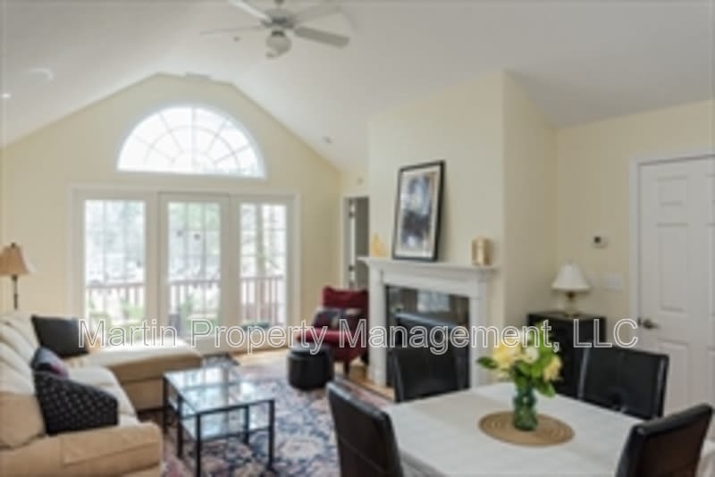 410 Salem Street – photo 1