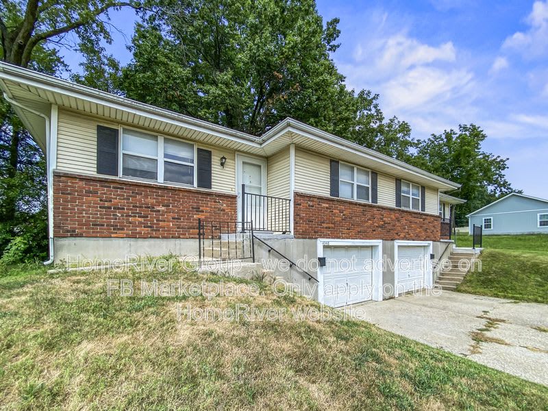 4344 Parallel Pkwy – photo 2