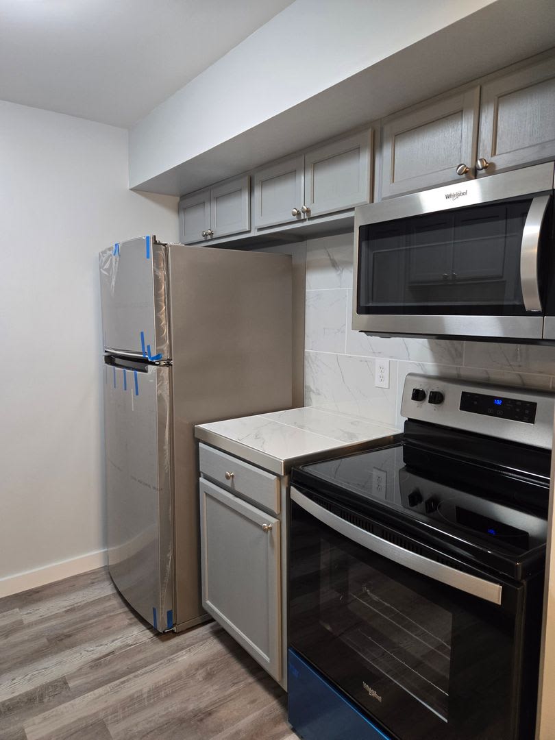 Beautiful First-Floor Corner Condo in Shadow Moss at The Oaks – photo 3