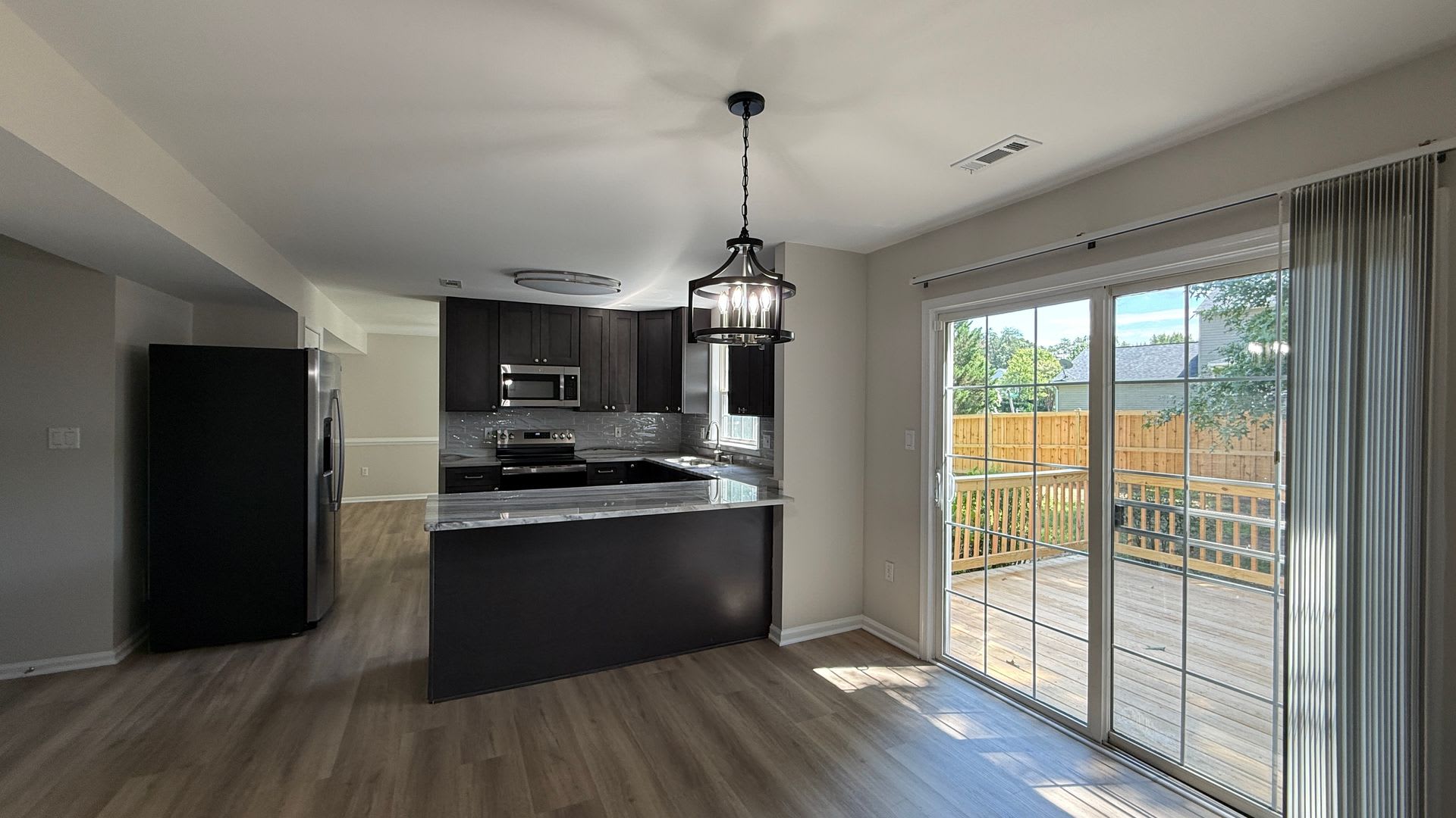 Fully Renovated Colonial – photo 4