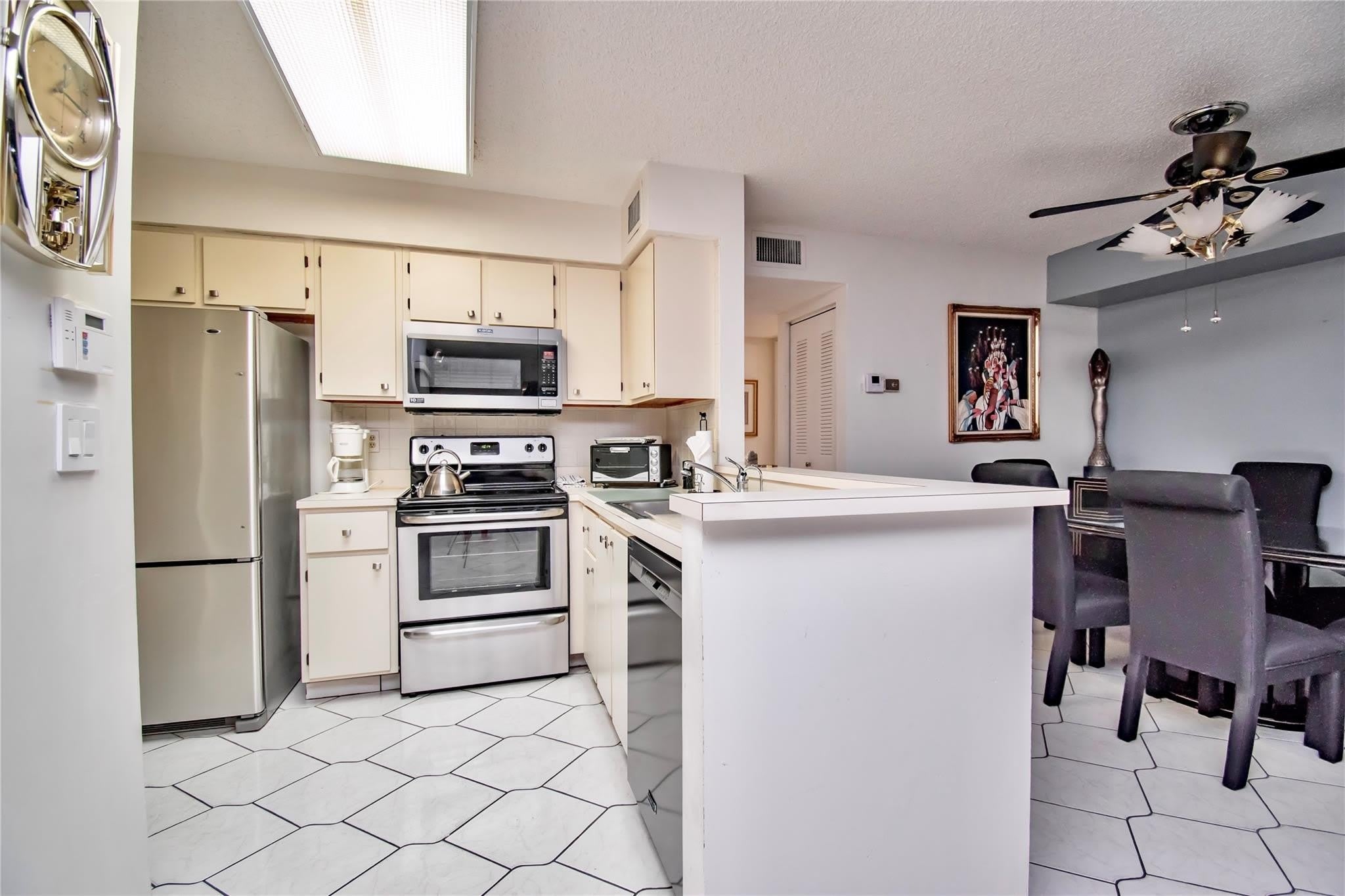 14895 Builtmore Way – photo 4